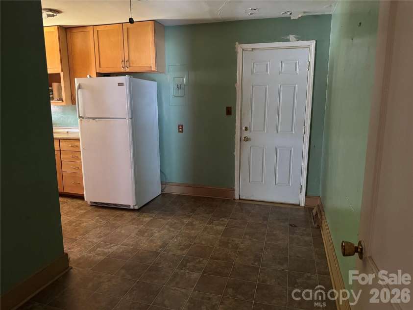 945 Confederate Avenue, Rock Hill, SC 29730.  MLS# CAR4400873, YatesRealty ID 39987. 