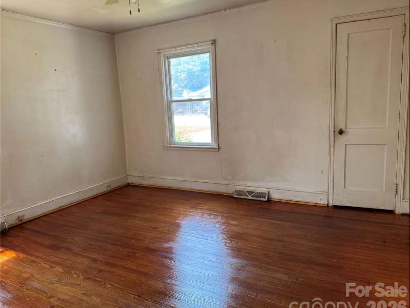 945 Confederate Avenue, Rock Hill, SC 29730.  MLS# CAR4400873, YatesRealty ID 39987. 