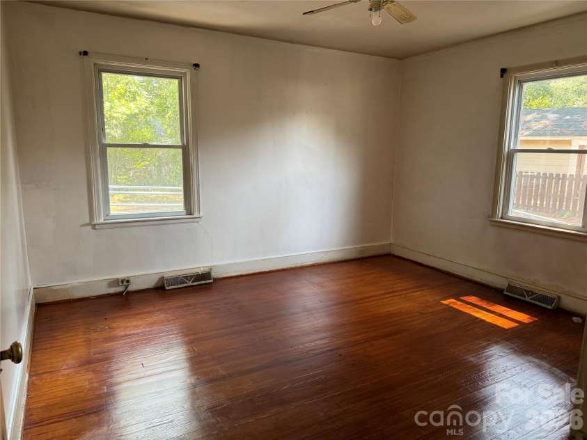 945 Confederate Avenue, Rock Hill, SC 29730.  MLS# CAR4400873, YatesRealty ID 39987. 