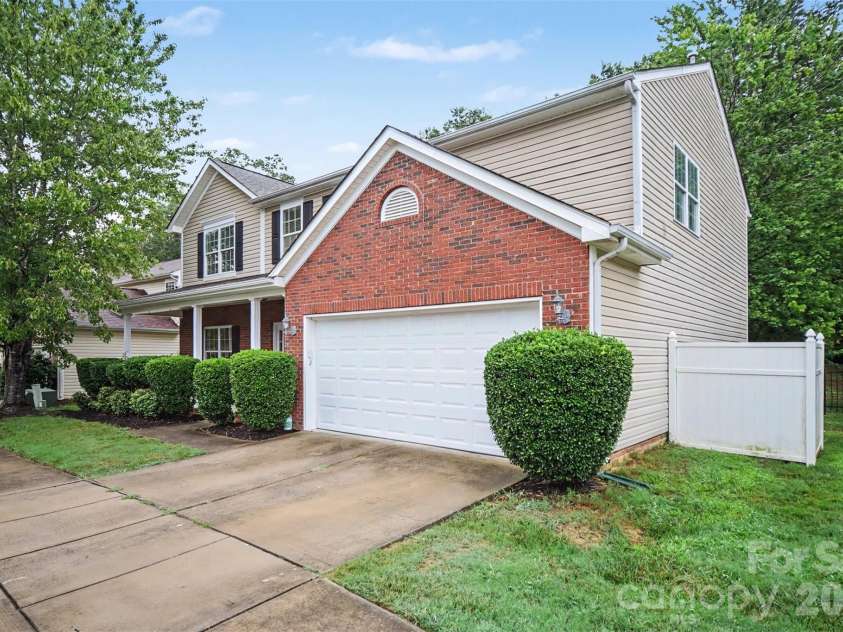 2006 Cornflower Lane, Indian Trail, NC 28079.  MLS# CAR4401351, YatesRealty ID 39988. 