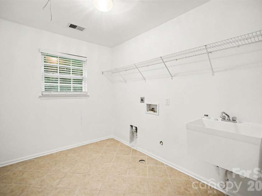 2006 Cornflower Lane, Indian Trail, NC 28079.  MLS# CAR4401351, YatesRealty ID 39988. 