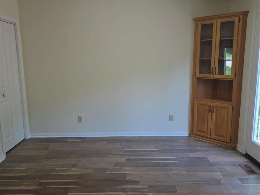 608 Sharon Drive, Statesville, NC 28625.  MLS# CAR4271825, YatesRealty ID 39988. 