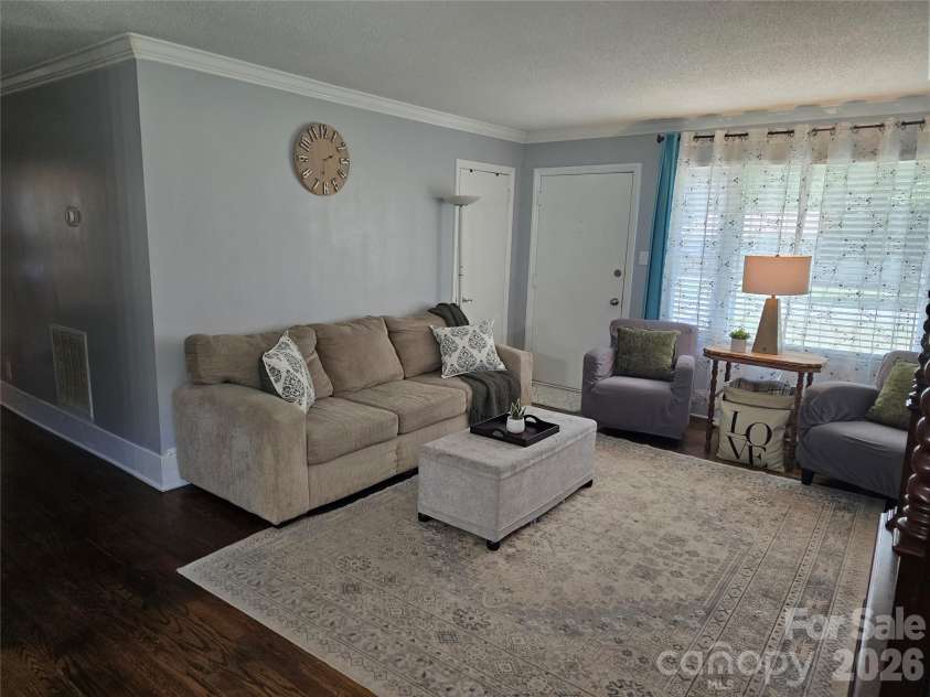 2493 Oakwood Circle, Rock Hill, SC 29732.  MLS# CAR4405572, YatesRealty ID 39989. 