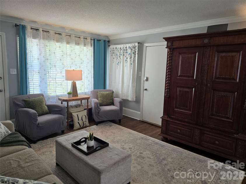 2493 Oakwood Circle, Rock Hill, SC 29732.  MLS# CAR4405572, YatesRealty ID 39989. 