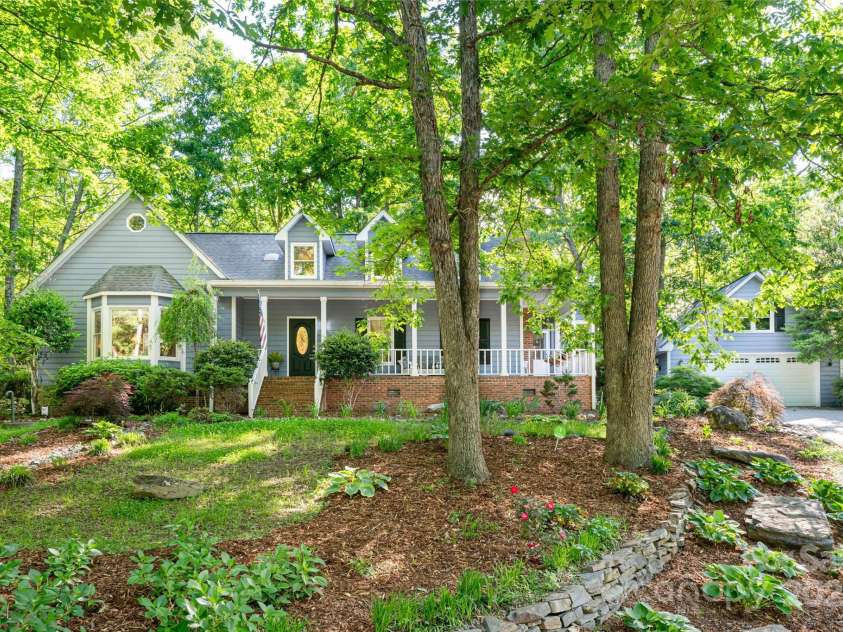 287 Anne Street, Rutherfordton, NC 28139.  MLS# CAR4258689, YatesRealty ID 3999. Well Maintained Cape-Cod Style home with detached 2 car garage