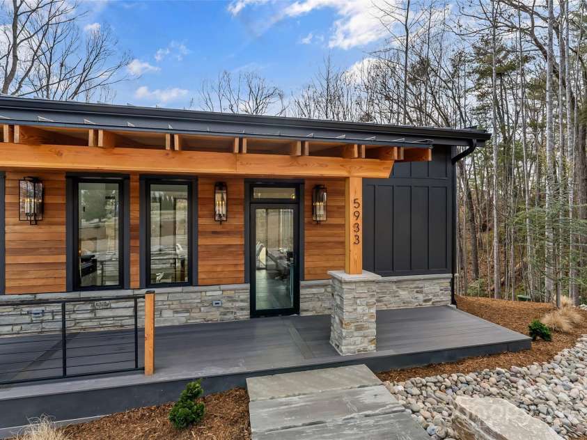 5933 Holiday Shores Avenue, Nebo, NC 28761.  MLS# CAR4220387, YatesRealty ID 3999. 