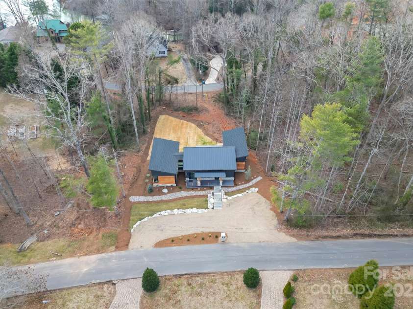 5933 Holiday Shores Avenue, Nebo, NC 28761.  MLS# CAR4220387, YatesRealty ID 3999. 