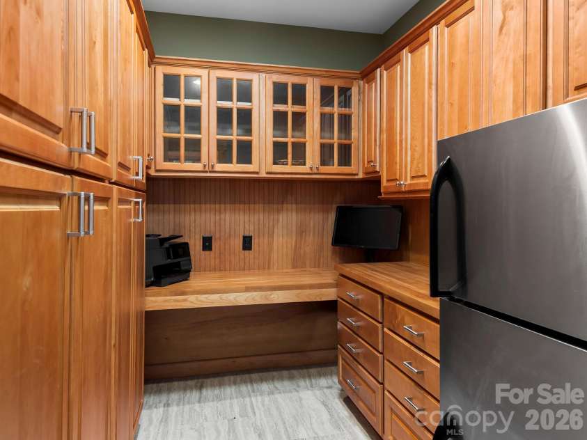 600 White Water Way, Marshall, NC 28753.  MLS# CAR4403673, YatesRealty ID 39990. Storage galore in this walk-in pantry!