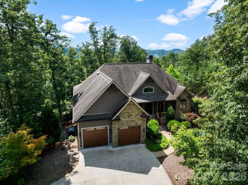 600 White Water Way, Marshall, NC 28753.  MLS# CAR4403673, YatesRealty ID 39990. Welcome home to 600 White Water Way!