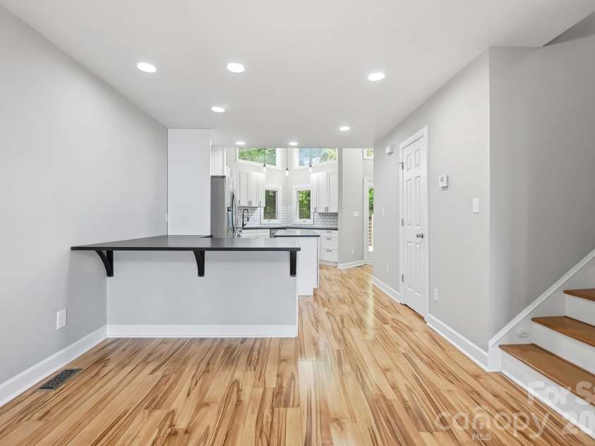 14612 Waterside Drive, Charlotte, NC 28278.  MLS# CAR4399977, YatesRealty ID 39992. 