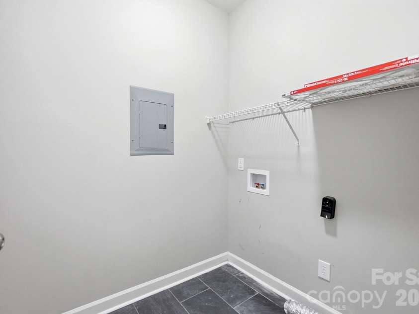 14612 Waterside Drive, Charlotte, NC 28278.  MLS# CAR4399977, YatesRealty ID 39992. 
