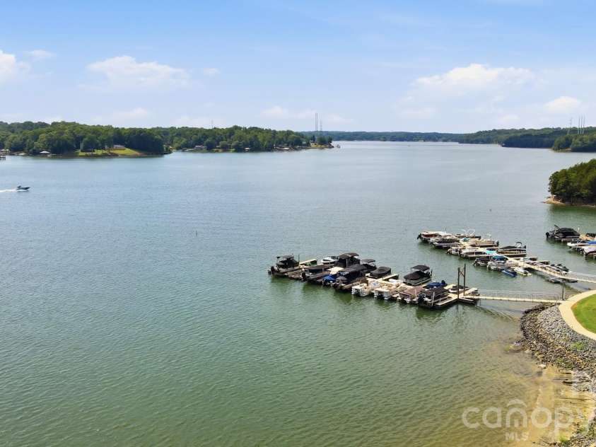 14612 Waterside Drive, Charlotte, NC 28278.  MLS# CAR4399977, YatesRealty ID 39992. 