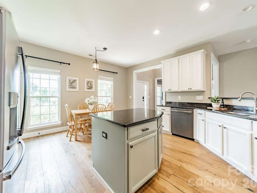 281 Fischer Road, Fort Mill, SC 29715.  MLS# CAR4404502, YatesRealty ID 39993. 