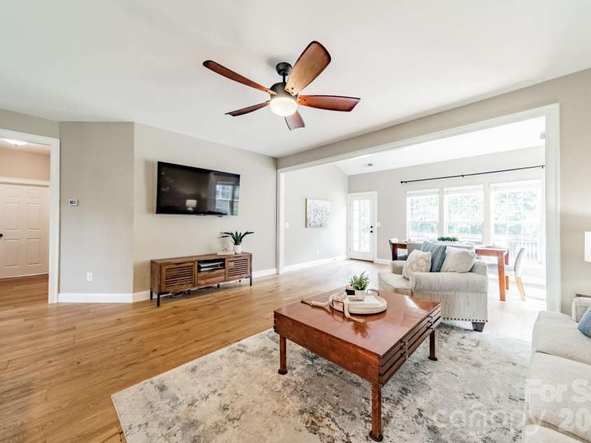 281 Fischer Road, Fort Mill, SC 29715.  MLS# CAR4404502, YatesRealty ID 39993. 