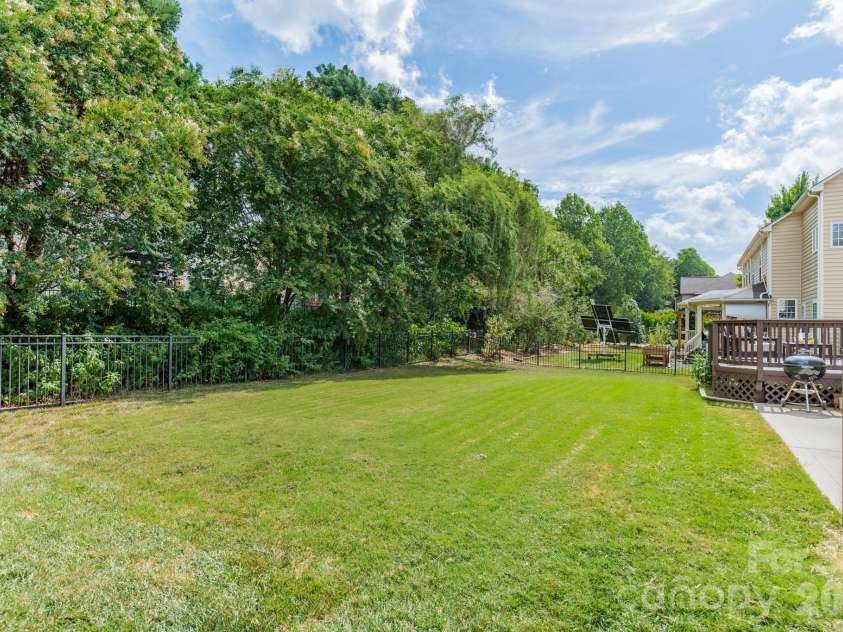 281 Fischer Road, Fort Mill, SC 29715.  MLS# CAR4404502, YatesRealty ID 39993. 