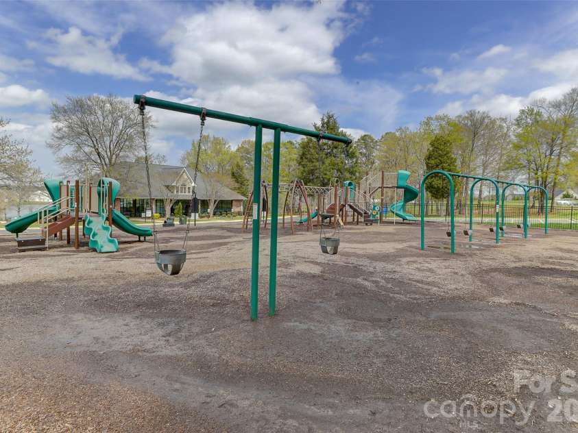 281 Fischer Road, Fort Mill, SC 29715.  MLS# CAR4404502, YatesRealty ID 39993. 