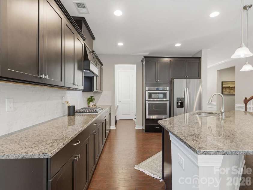 5353 Baker Lane, Clover, SC 29710.  MLS# CAR4401671, YatesRealty ID 39994. Spacious open kitchen with lots of cabinets and counter space