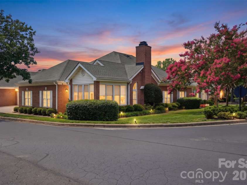 8302 Olde Troon Drive, Charlotte, NC 28277.  MLS# CAR4395601, YatesRealty ID 39995. 