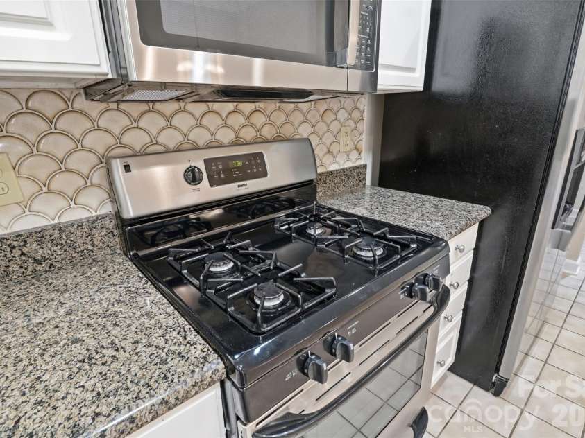 8302 Olde Troon Drive, Charlotte, NC 28277.  MLS# CAR4395601, YatesRealty ID 39995. 