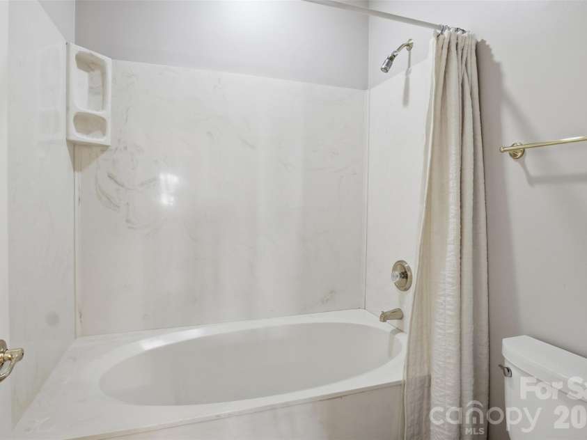8302 Olde Troon Drive, Charlotte, NC 28277.  MLS# CAR4395601, YatesRealty ID 39995. 