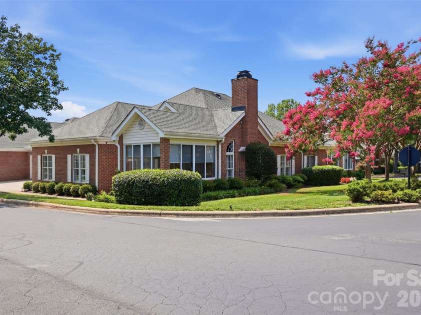 8302 Olde Troon Drive, Charlotte, NC 28277.  MLS# CAR4395601, YatesRealty ID 39995. 