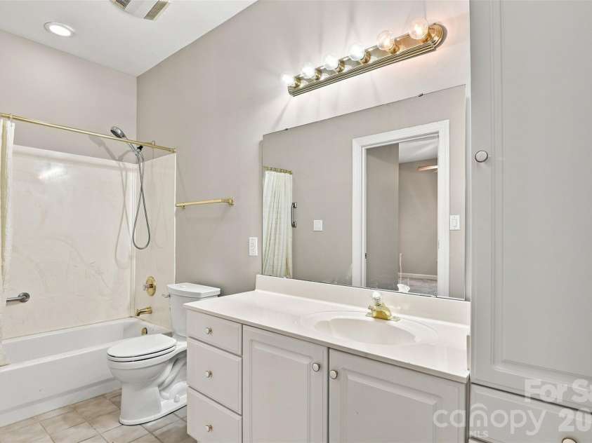 8302 Olde Troon Drive, Charlotte, NC 28277.  MLS# CAR4395601, YatesRealty ID 39995. 