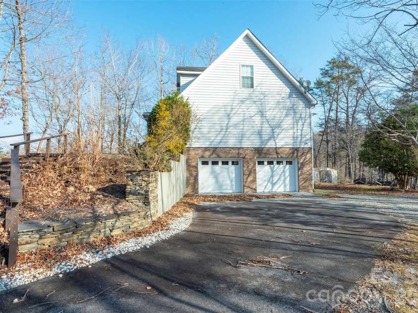 192 Buzzards Place, Lake Lure, NC 28746.  MLS# CAR4407853, YatesRealty ID 39996. 