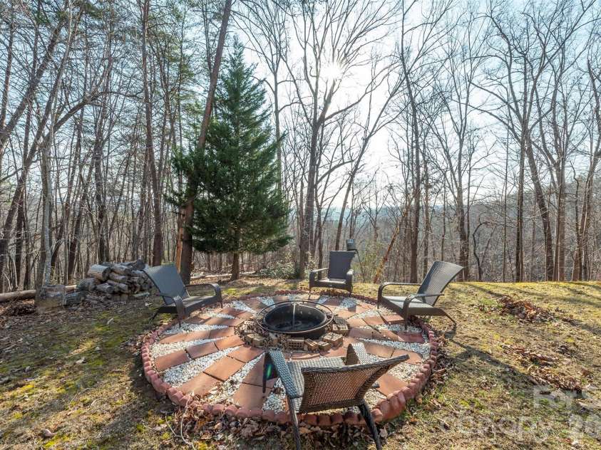192 Buzzards Place, Lake Lure, NC 28746.  MLS# CAR4407853, YatesRealty ID 39996. 