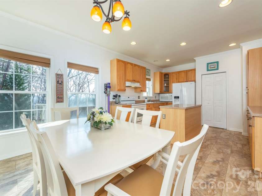 192 Buzzards Place, Lake Lure, NC 28746.  MLS# CAR4407853, YatesRealty ID 39996. 