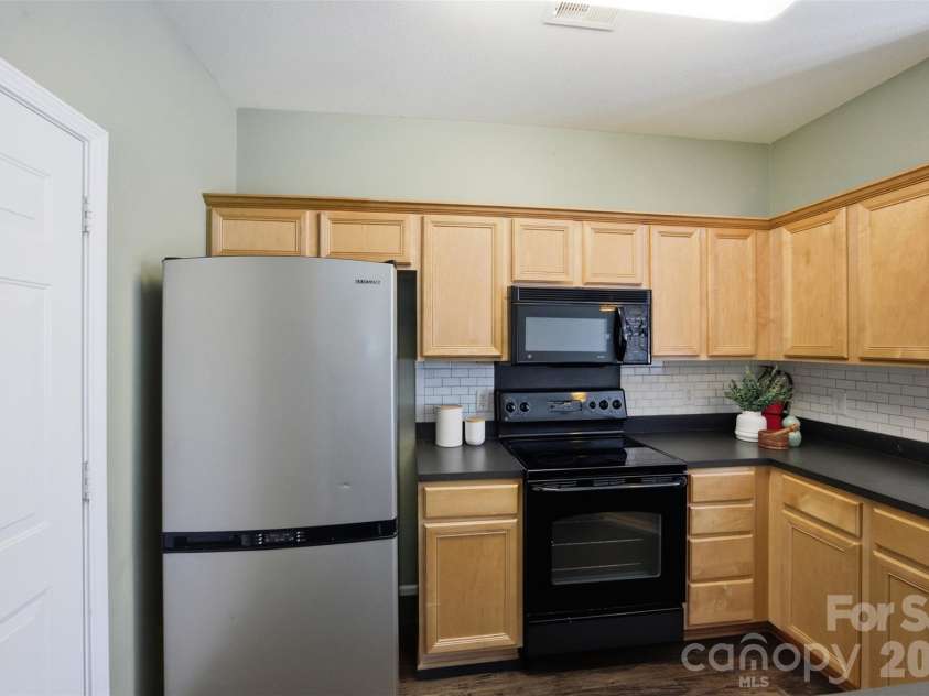 6040 Black Heath Drive, Fort Mill, SC 29707.  MLS# CAR4407314, YatesRealty ID 39998. 