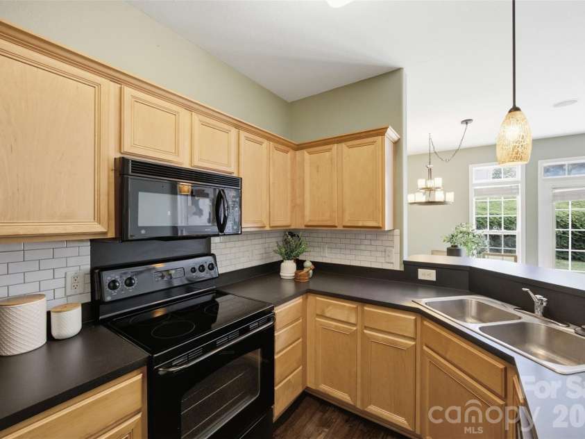 6040 Black Heath Drive, Fort Mill, SC 29707.  MLS# CAR4407314, YatesRealty ID 39998. 