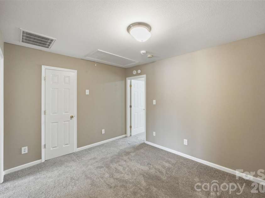 6040 Black Heath Drive, Fort Mill, SC 29707.  MLS# CAR4407314, YatesRealty ID 39998. 