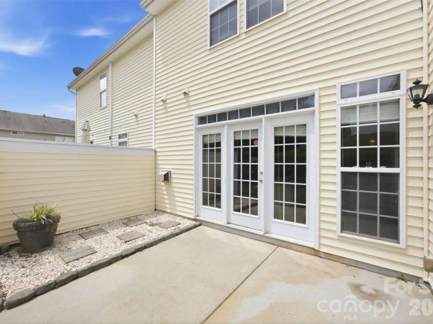6040 Black Heath Drive, Fort Mill, SC 29707.  MLS# CAR4407314, YatesRealty ID 39998. 