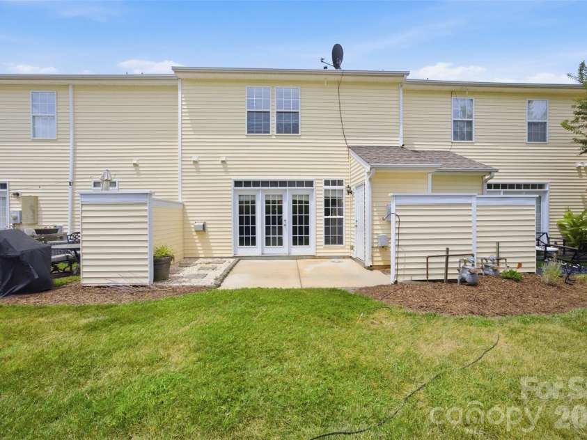 6040 Black Heath Drive, Fort Mill, SC 29707.  MLS# CAR4407314, YatesRealty ID 39998. 