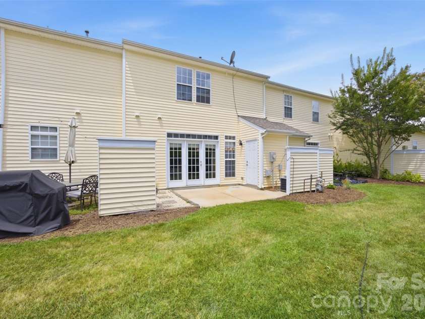 6040 Black Heath Drive, Fort Mill, SC 29707.  MLS# CAR4407314, YatesRealty ID 39998. 