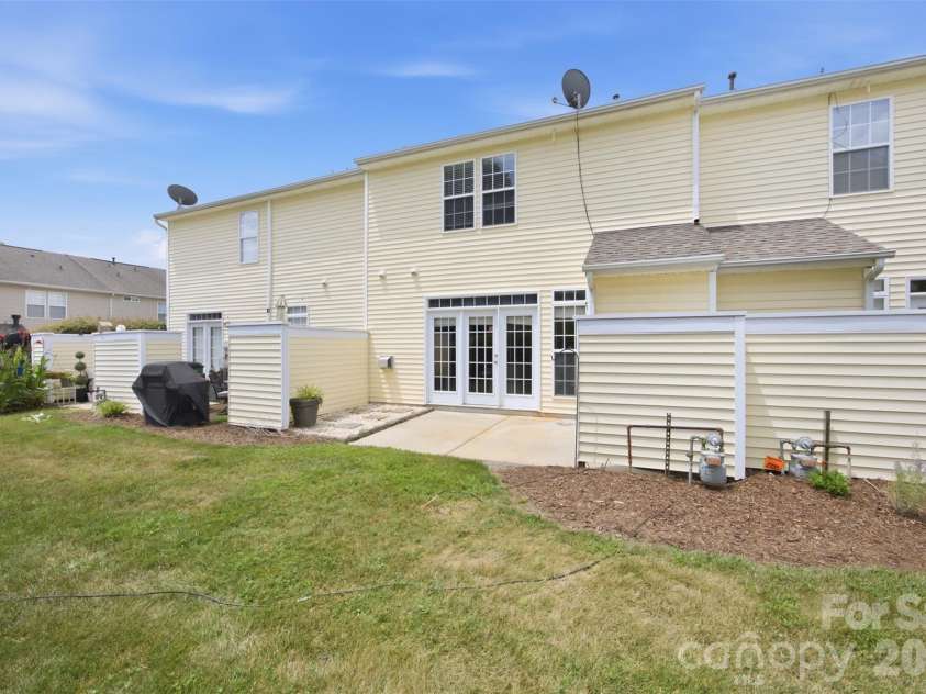 6040 Black Heath Drive, Fort Mill, SC 29707.  MLS# CAR4407314, YatesRealty ID 39998. 
