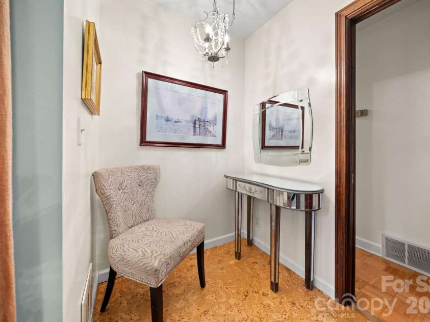 45 Crescent Drive, Hendersonville, NC 28739.  MLS# CAR4338501, YatesRealty ID 4000. 