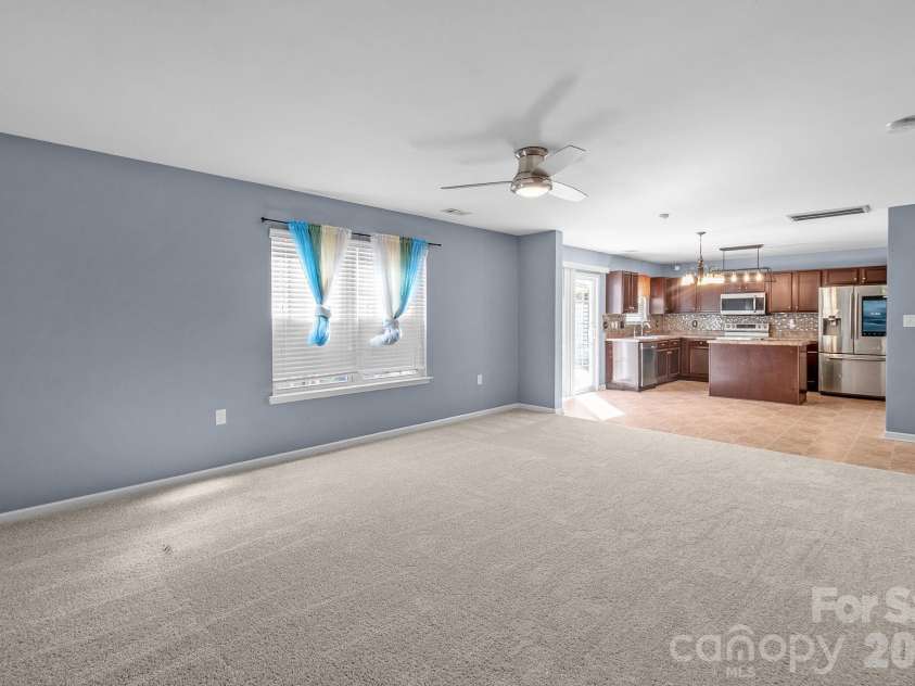 9520 Eagle Feathers Drive, Charlotte, NC 28214.  MLS# CAR4357175, YatesRealty ID 4000. 