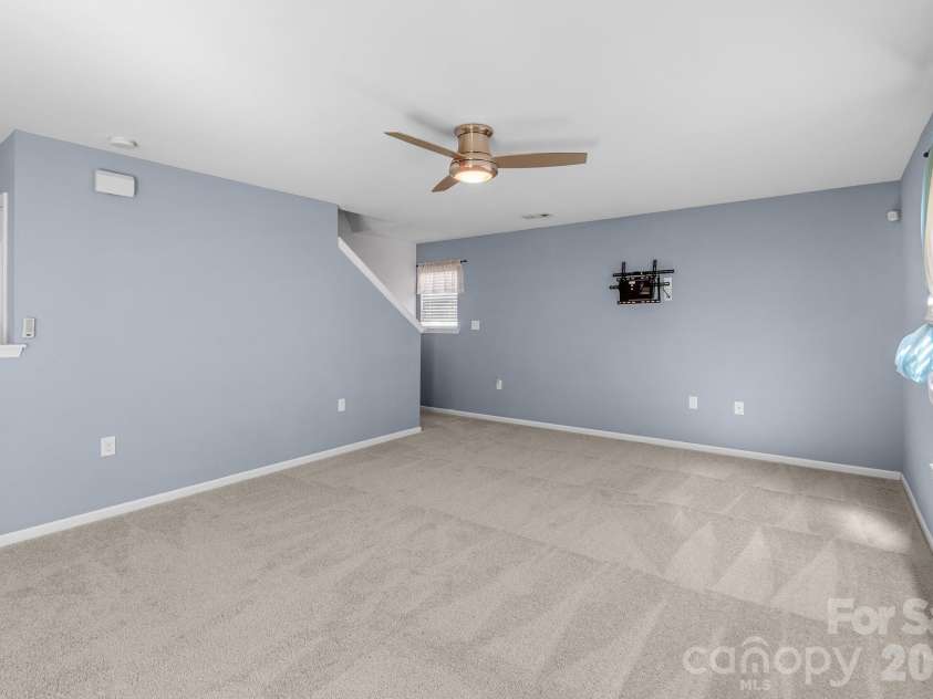 9520 Eagle Feathers Drive, Charlotte, NC 28214.  MLS# CAR4357175, YatesRealty ID 4000. 