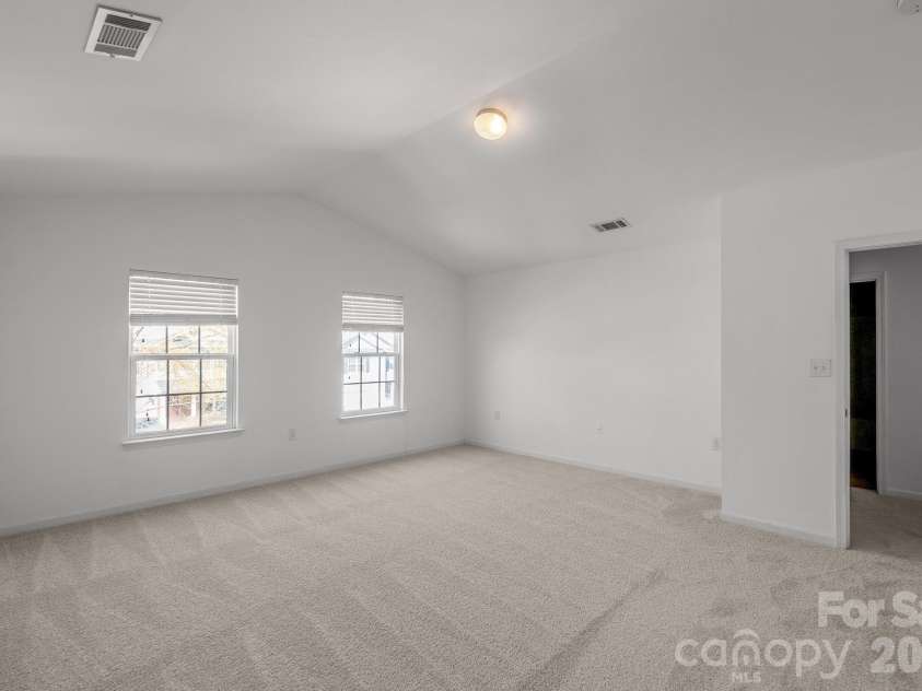 9520 Eagle Feathers Drive, Charlotte, NC 28214.  MLS# CAR4357175, YatesRealty ID 4000. 