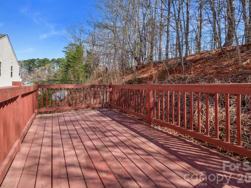 9520 Eagle Feathers Drive, Charlotte, NC 28214.  MLS# CAR4357175, YatesRealty ID 4000. 