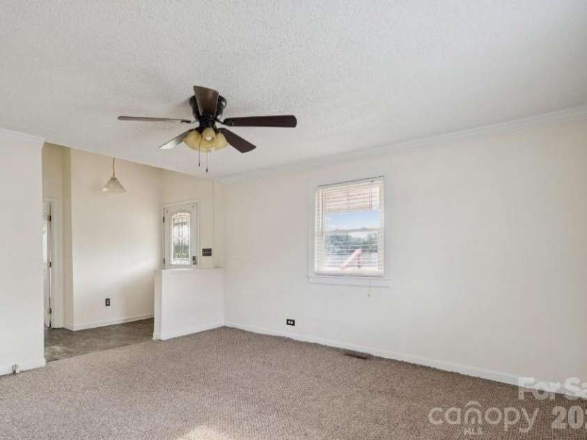 411 Central Avenue, Landis, NC 28088.  MLS# CAR4407705, YatesRealty ID 40000. 