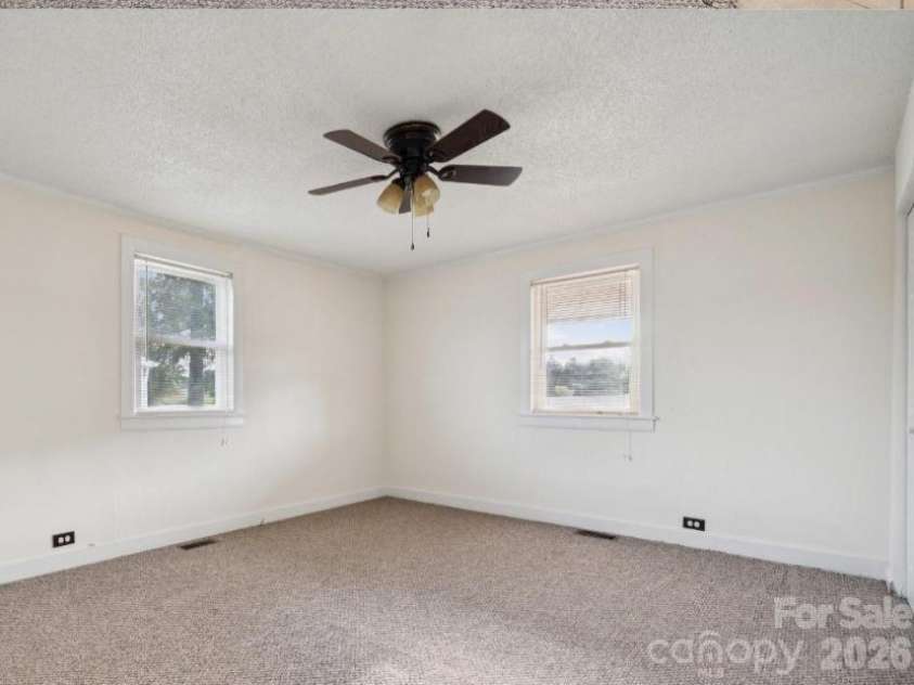 411 Central Avenue, Landis, NC 28088.  MLS# CAR4407705, YatesRealty ID 40000. 