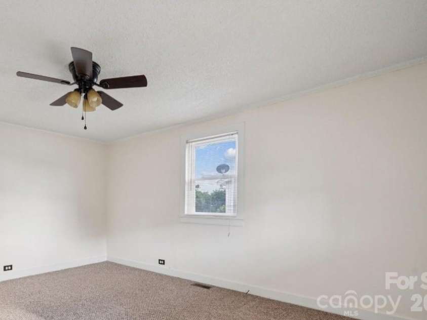 411 Central Avenue, Landis, NC 28088.  MLS# CAR4407705, YatesRealty ID 40000. 