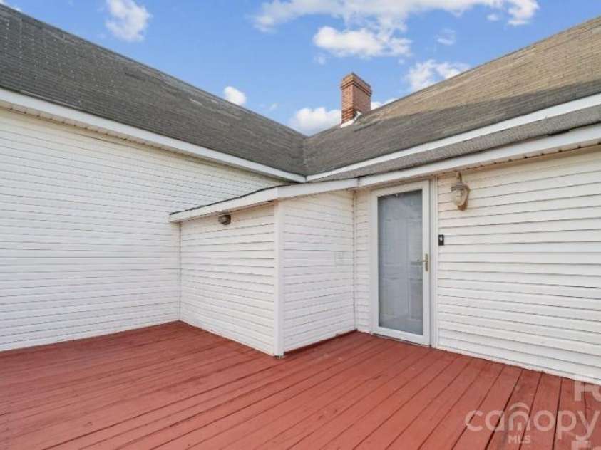 411 Central Avenue, Landis, NC 28088.  MLS# CAR4407705, YatesRealty ID 40000. 