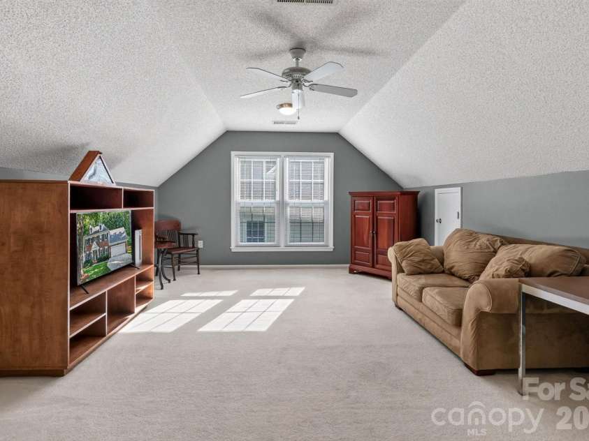 8749 Oakham Street, Huntersville, NC 28078.  MLS# CAR4404631, YatesRealty ID 40001. 