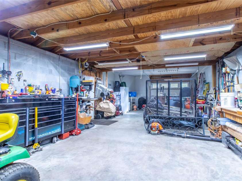 150 Freeman Knolls Drive, Hendersonville, NC 28792.  MLS# CAR4407645, YatesRealty ID 40004. 