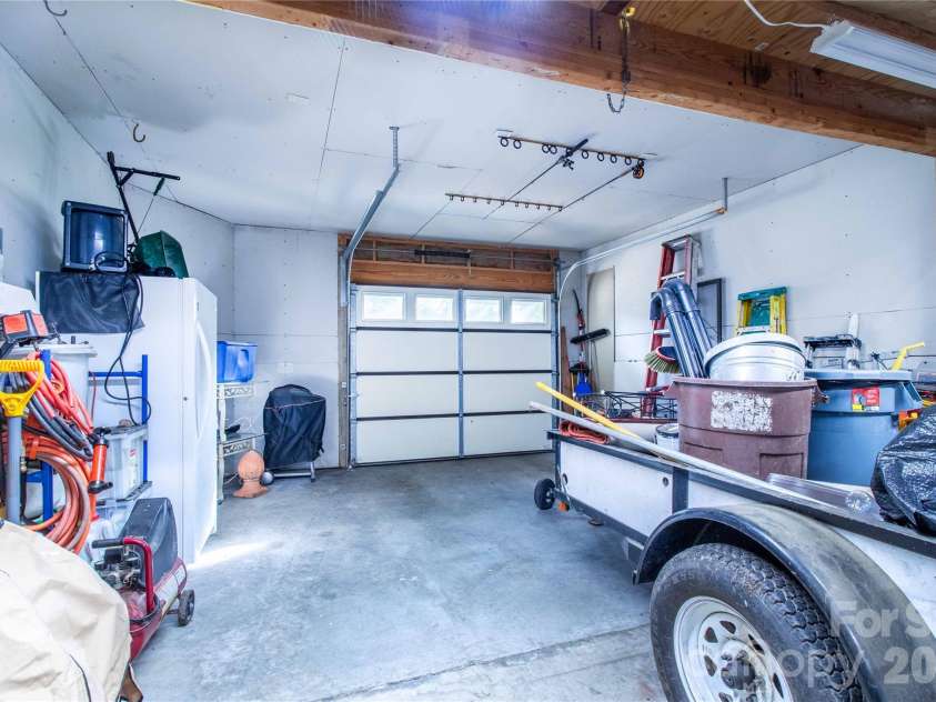 150 Freeman Knolls Drive, Hendersonville, NC 28792.  MLS# CAR4407645, YatesRealty ID 40004. 