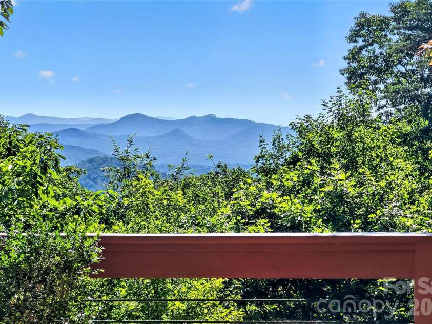 884 Pinnacle Parkway, Union Mills, NC 28167.  MLS# CAR4395417, YatesRealty ID 40005. 