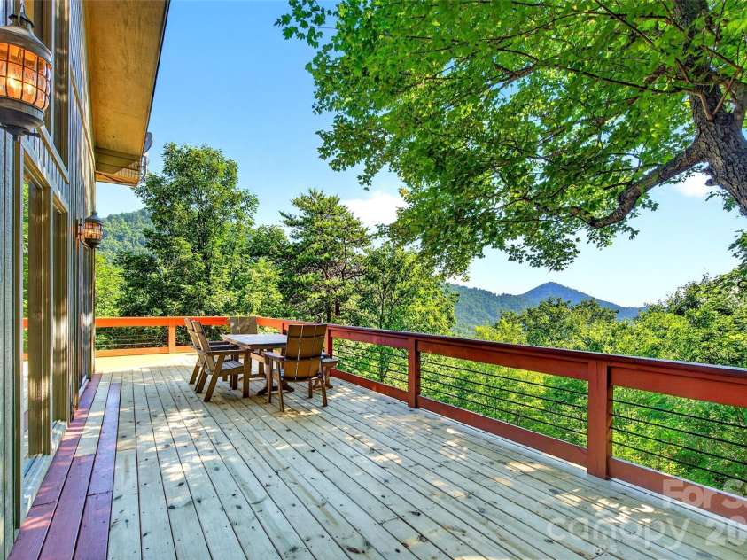 884 Pinnacle Parkway, Union Mills, NC 28167.  MLS# CAR4395417, YatesRealty ID 40005. 